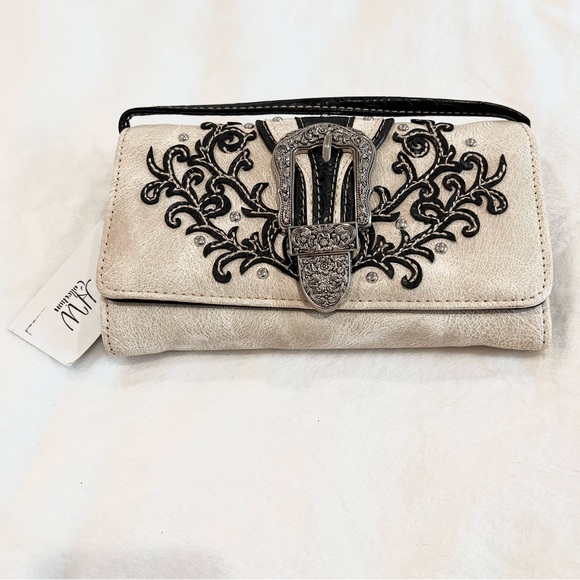 HW Collection RARE Western Wallet/Crossbody Trifold With Cowgirl Buckle NWT - Picture 5 of 10